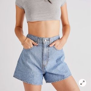 Levi's High Loose Shorts